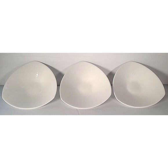 Crate and Barrel Triangular Flying Saucer Dessert Salad Bowls  Set of 3 White 7” - Picture 1 of 6